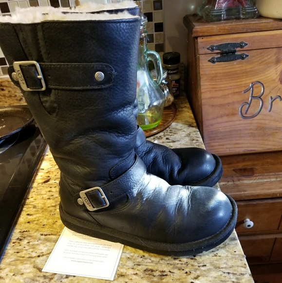 Authentic Ugg boots, size 7 black - Picture 5 of 8